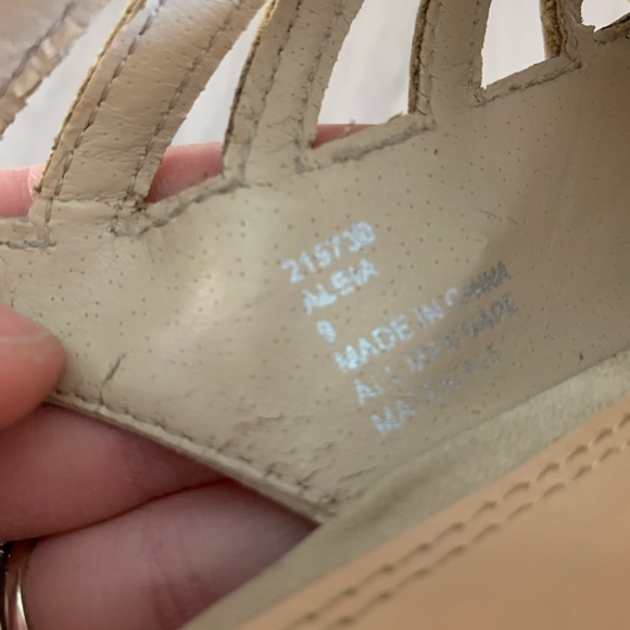 Late Preston Cream Nude Wedge Heel Shoes Sz 9. B1 - Picture 7 of 9